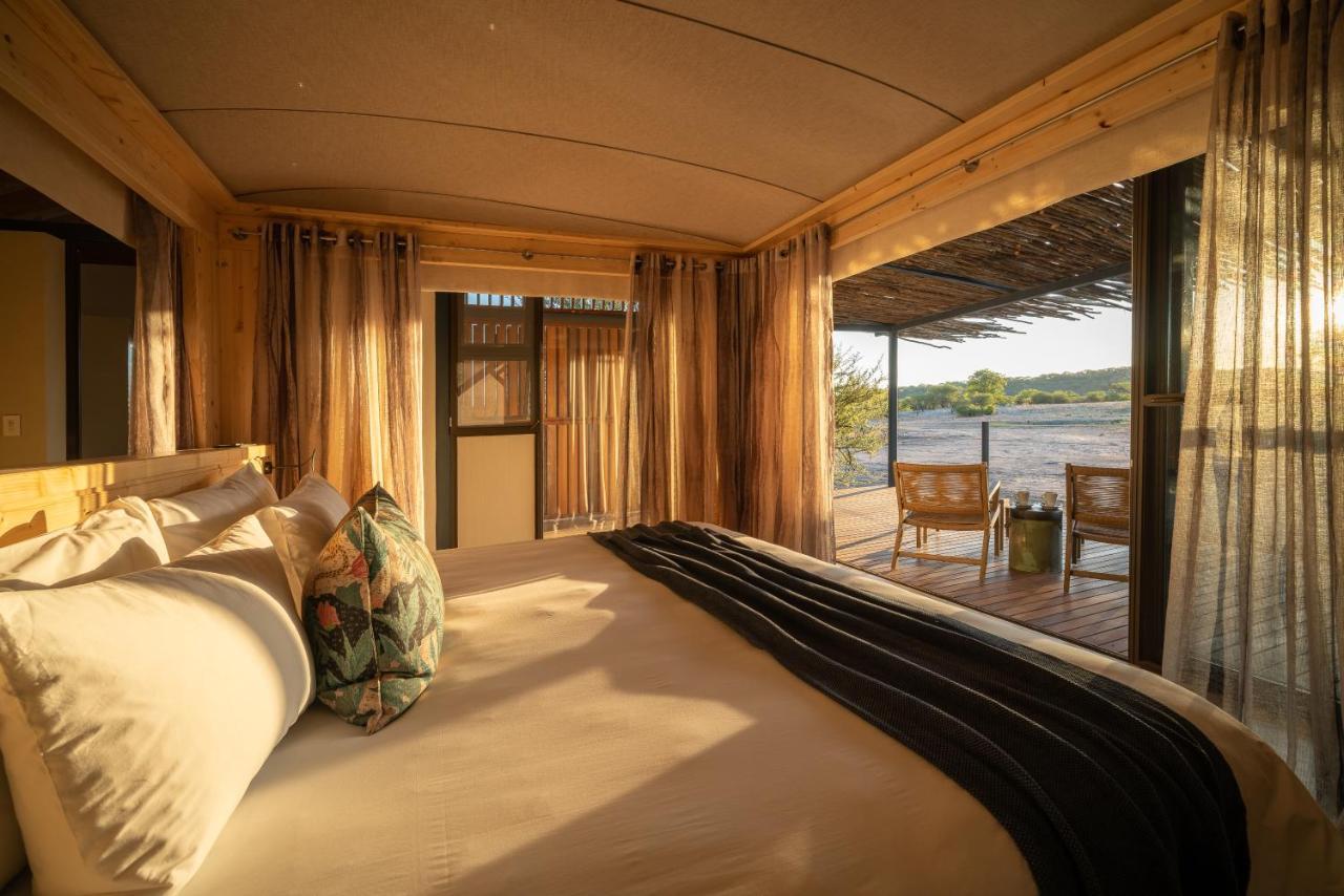 Anderssons At Ongava Villa Окаукуехо Екстериор снимка