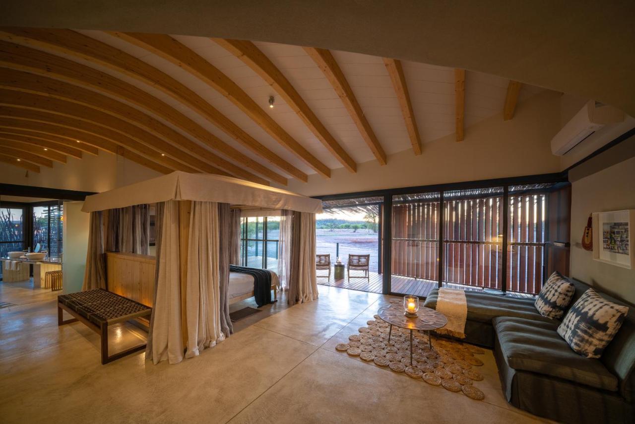 Anderssons At Ongava Villa Окаукуехо Екстериор снимка